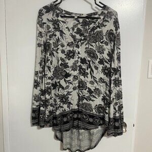 Lucky Brand Black and White Floral Flowy Long Sleeve
